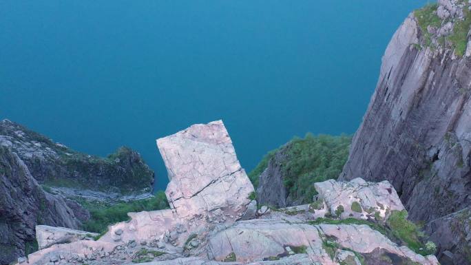 挪威的布道坛岩石三亚厦门青岛风景海南海岛