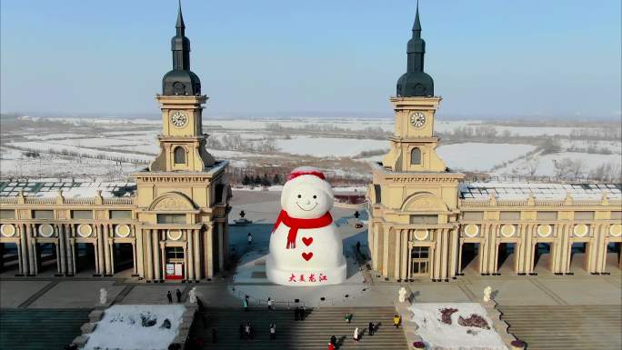 4k雪人哈尔滨巨型大雪人雪雕视频素材