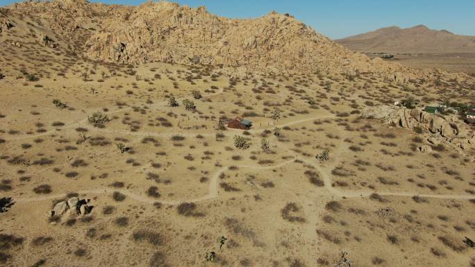 沙漠老谷仓戈壁荒漠风光风景视频素材