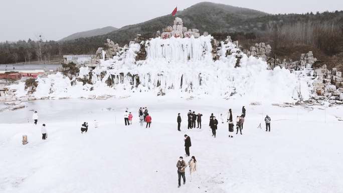 4K航拍古镇写实 冰雪场 人工造雪