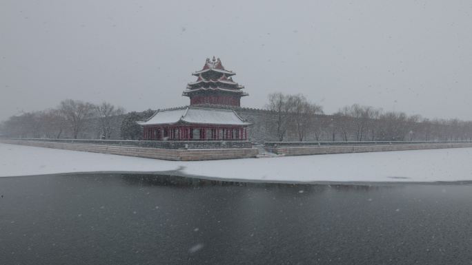 雪中的北京故宫角楼