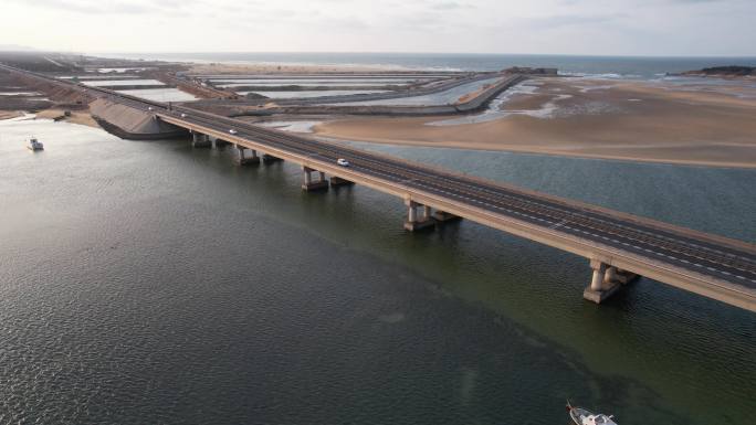 飞越威海双岛海湾荣乌高速公路桥