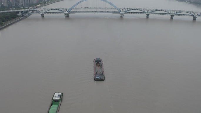 复兴大桥游船全景