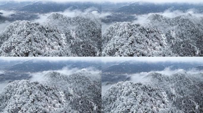 航拍山峰雪景