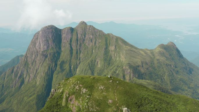 巴西热带雨林最高山脉鸟瞰图