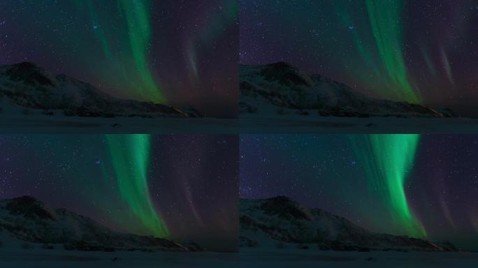 挪威北部罗弗敦群岛夜空中的北极光