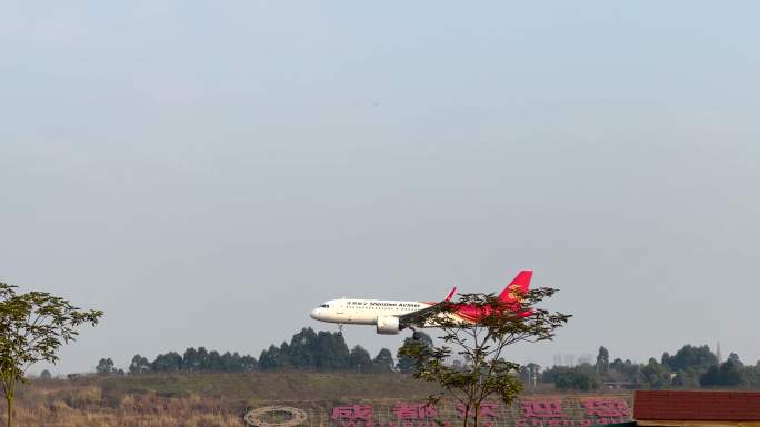 成都双流机场跑道深圳航空飞机降落着陆4K
