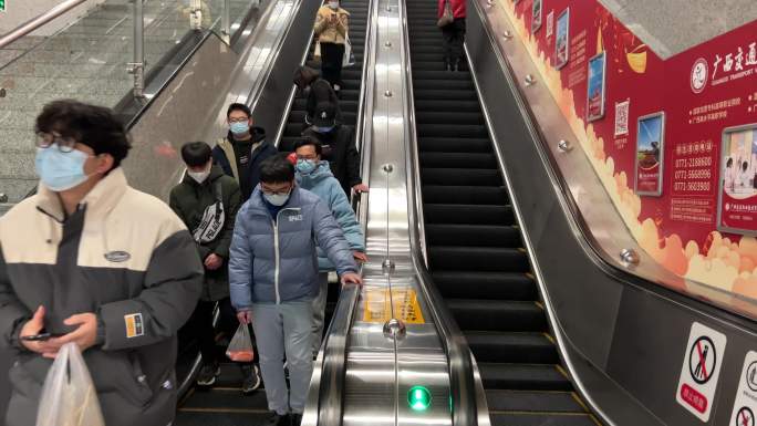 超长超高电梯 南宁地铁 朝阳广场站