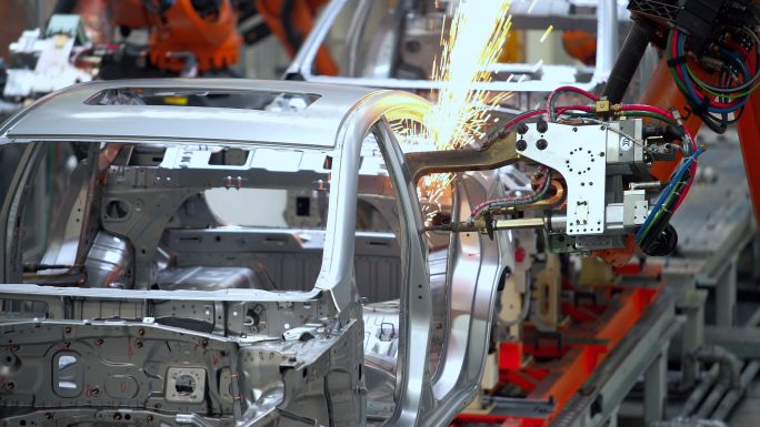 汽车生产流程 KUKA机械臂