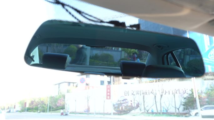 后视镜倒车影像交通安全驾驶 (1)