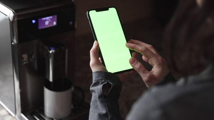 绿色屏幕的手机绿幕抠像刘海屏合成透明
