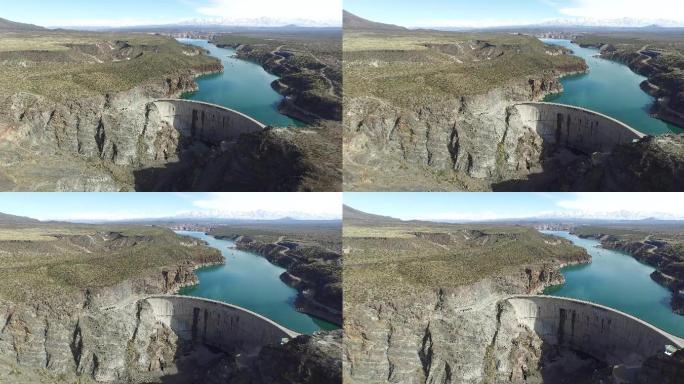 安第斯山脉附近一座水坝的鸟瞰图