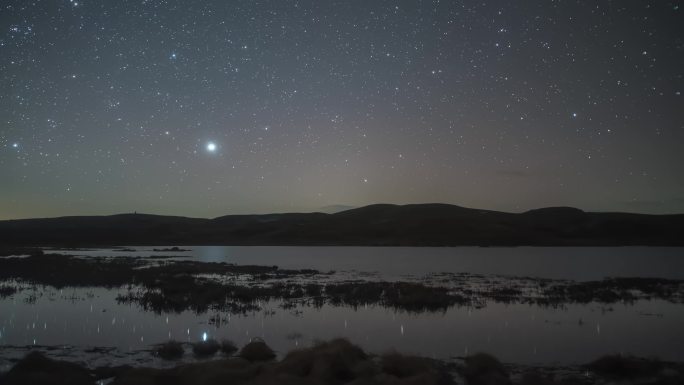 云南大海子星空倒影