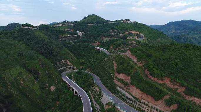 西安临潼骊山环山路