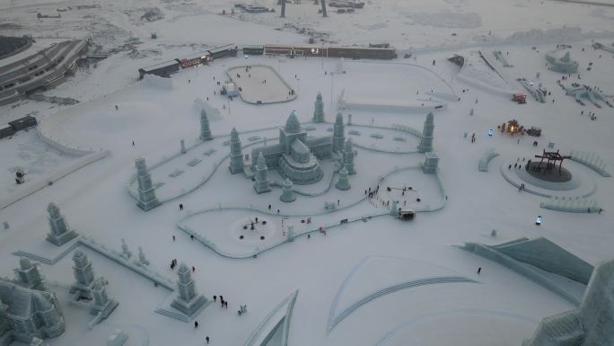 日间拍摄哈尔滨冰雪大世界