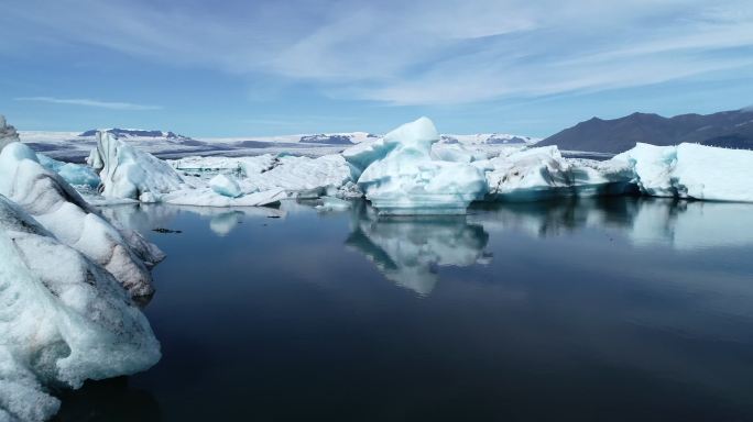 阳光下的冰川南极洲北极风光冰雪消融