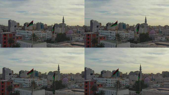 利比亚国旗迎风飘扬