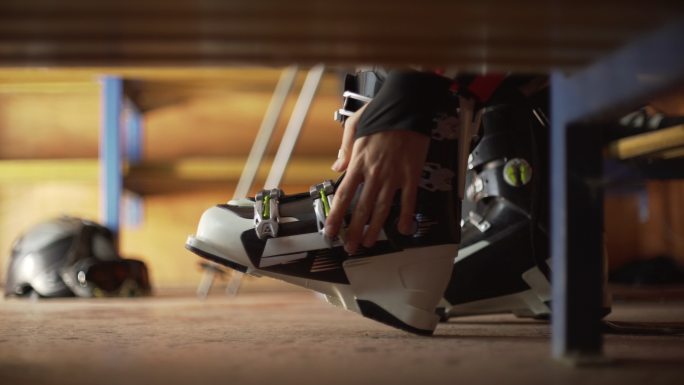 滑雪靴扣件设备装备滑雪场休闲娱乐