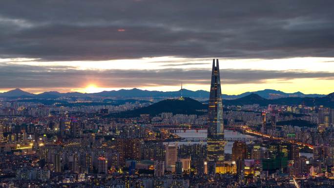 首尔市的天际线高楼林立经济发展日落黄昏