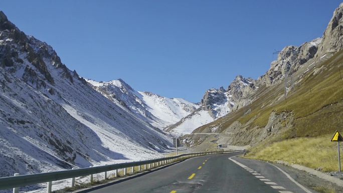 新疆 公路景区风光