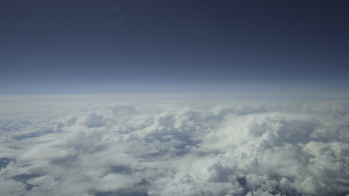 天空中的积云天空云层日出火烧云日落蓝天白