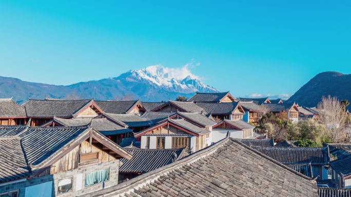 【正版素材】云南丽江大研古城与玉龙雪山