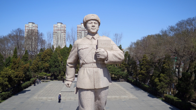 抚顺雷锋纪念馆 雷锋雕像 学习雷锋纪念日