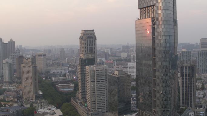 南京紫峰大厦日落航拍空镜