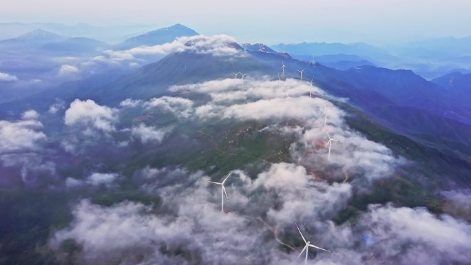 航拍山脉云层风电场景