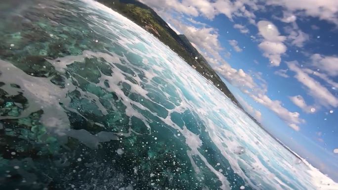 冲浪POV海浪海面汹涌澎湃大海浪花