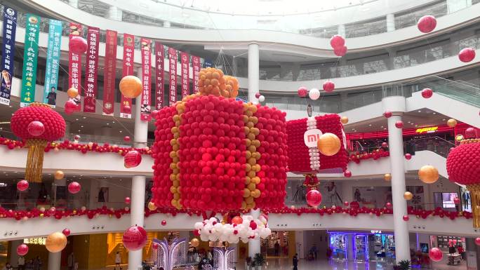 春节商场节日氛围喜庆气球造型过年过节春节
