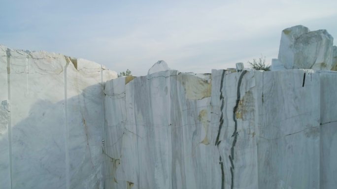 白色大理石的采石场