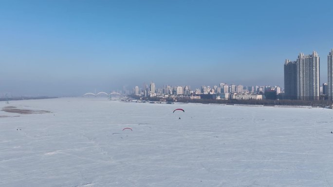 动力滑翔伞飞越哈尔滨公路大桥和松花江5