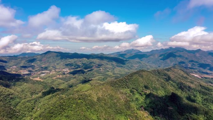 海南琼中五指山山脉云层延时