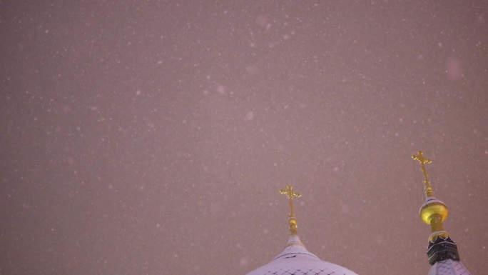 大雪来袭哈尔滨索菲亚教堂上演雪色浪漫14