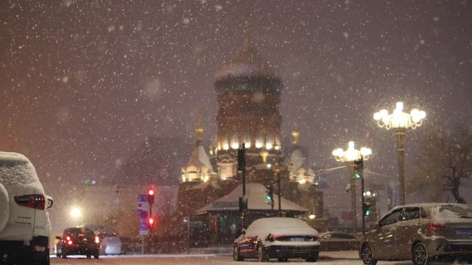 大雪来袭哈尔滨索菲亚教堂上演雪色浪漫7