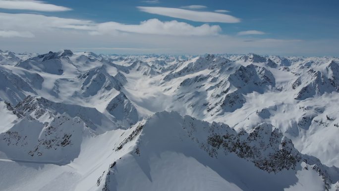泰罗尔阿尔卑斯山的空中拍摄