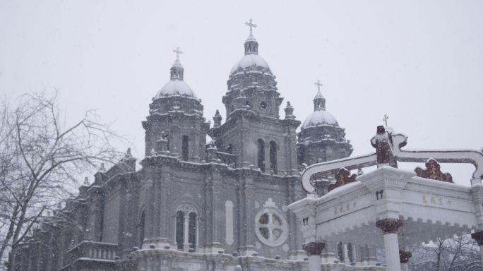 教堂大雪