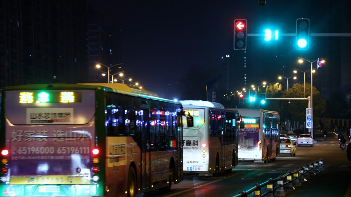 夜间汽车等红绿灯 合肥街头 合肥晚间车流