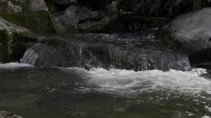 山谷溪水河流水花风光