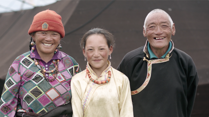 【4k】藏族农牧民笑脸