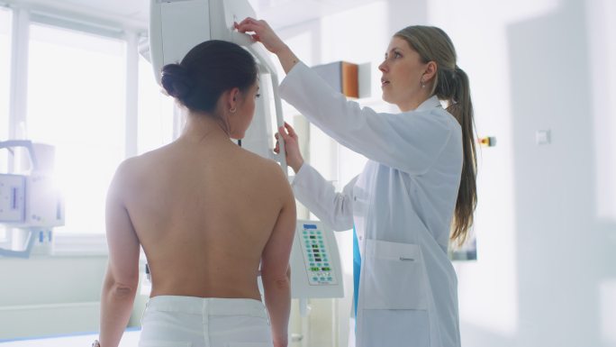 医生解释了乳腺癌预防筛查的重要性
