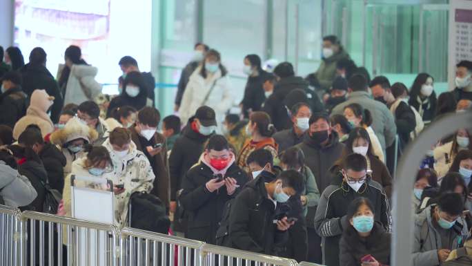 西安春运高铁站地铁站人流