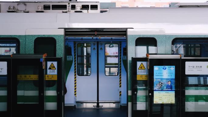 宁波地铁进出站 开门启动 关门