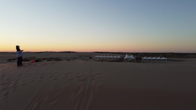 包古图沙漠日落