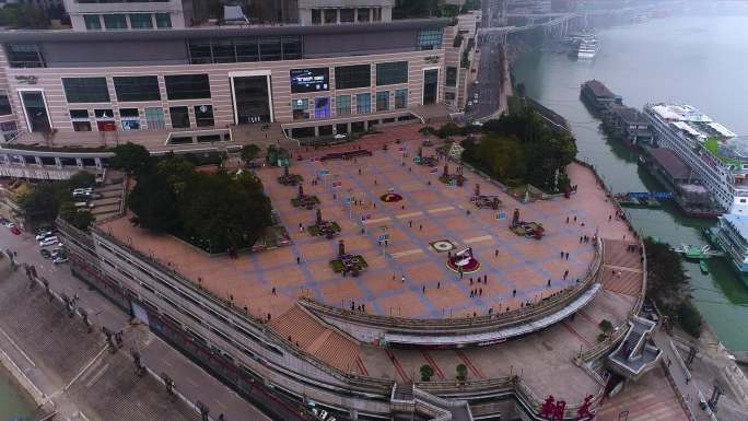 重庆来福士广场朝天门码头世纪游轮实拍