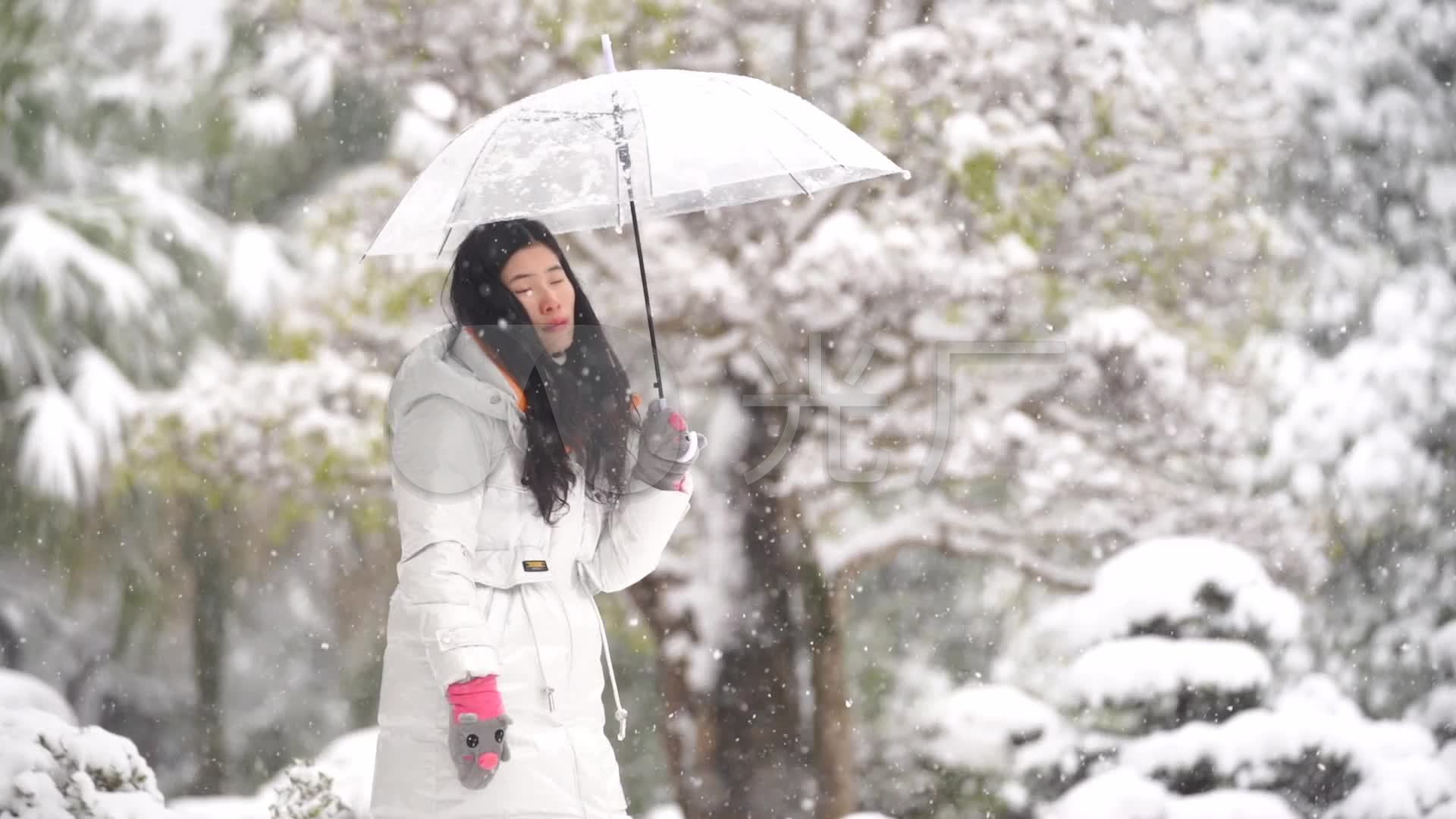 美女雪天打伞唯美雪花漂亮慢镜头升格_3840X2160_高清视频素材下载(编号:9825518)_实拍视频_光厂(VJ师网) www ...