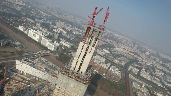 建设中的浦东双子塔