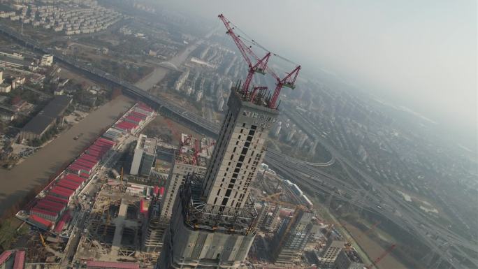 建设中的浦东双子塔