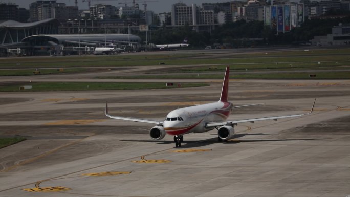 成都航空飞机滑行